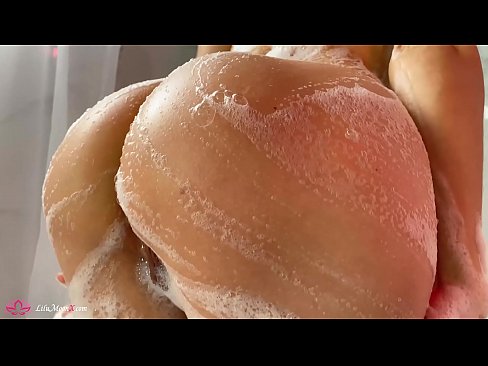 ❤️ Brunette si masturba a figa cù un vibratore per un orgasmu intensu in a doccia ❤️❌ Porno à co.hentaiteca.ru ❌️